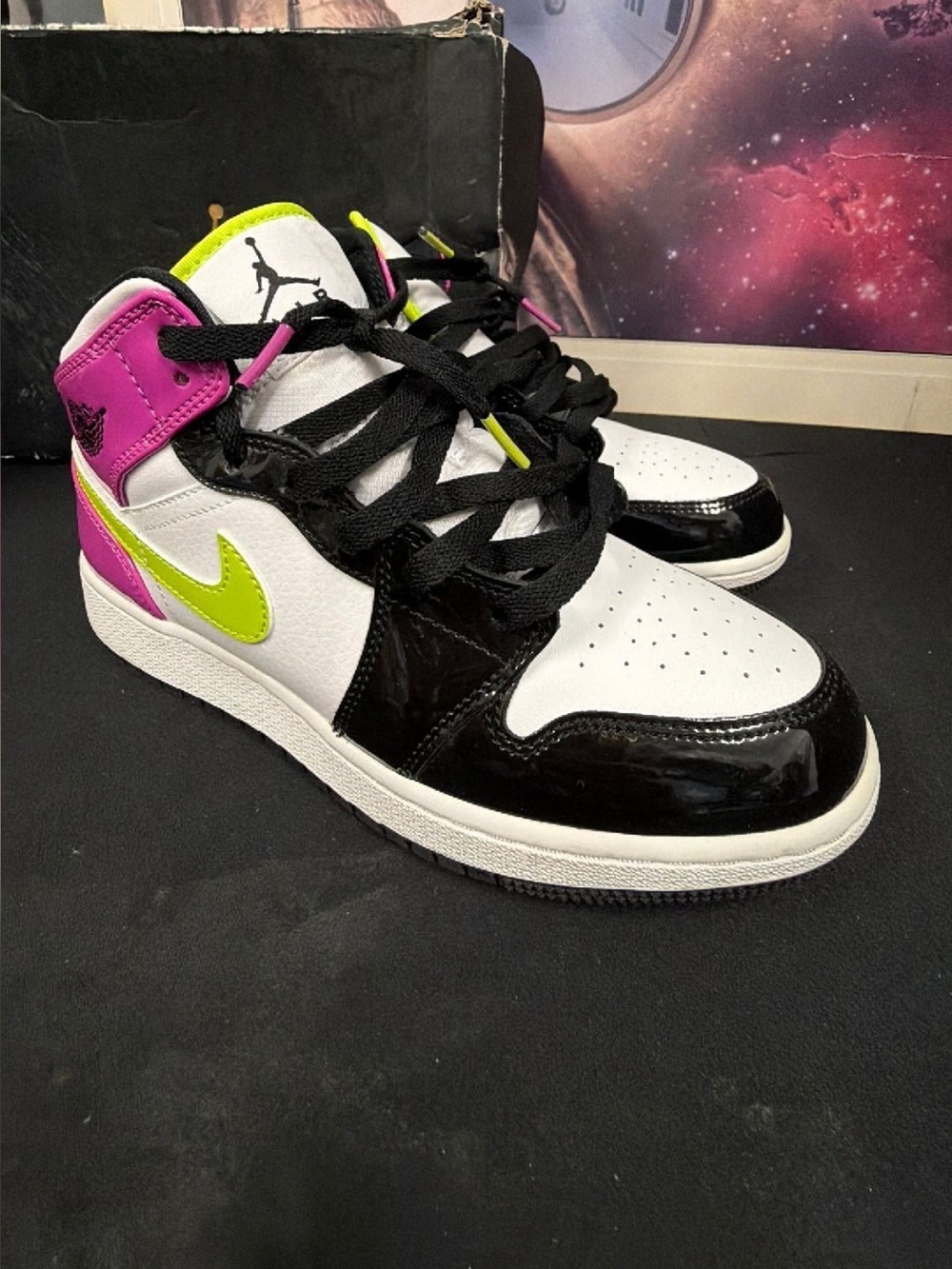 Nike 1 Mid SE Cyber Active Fuchsia High-Top Sneakers - 6 Youth